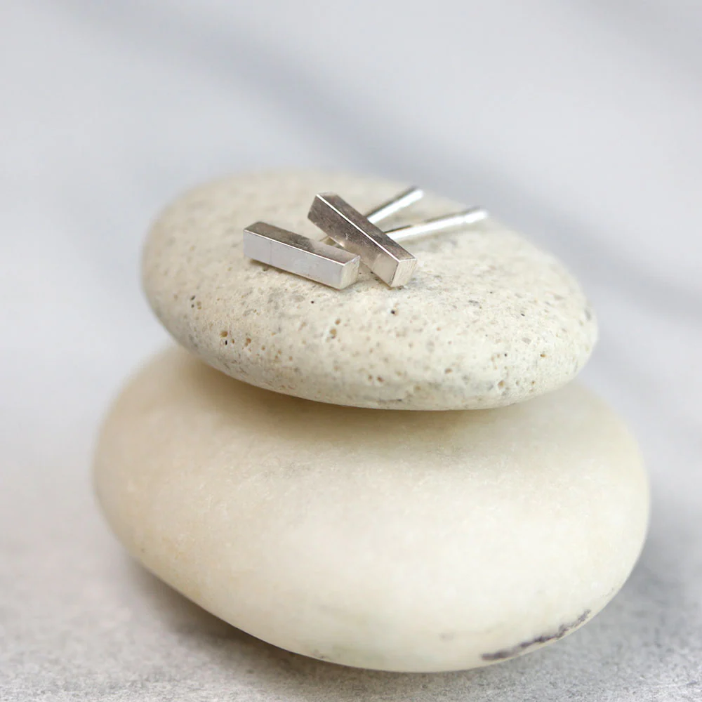 Grava Necklace & Bit Posts Set - Image 2