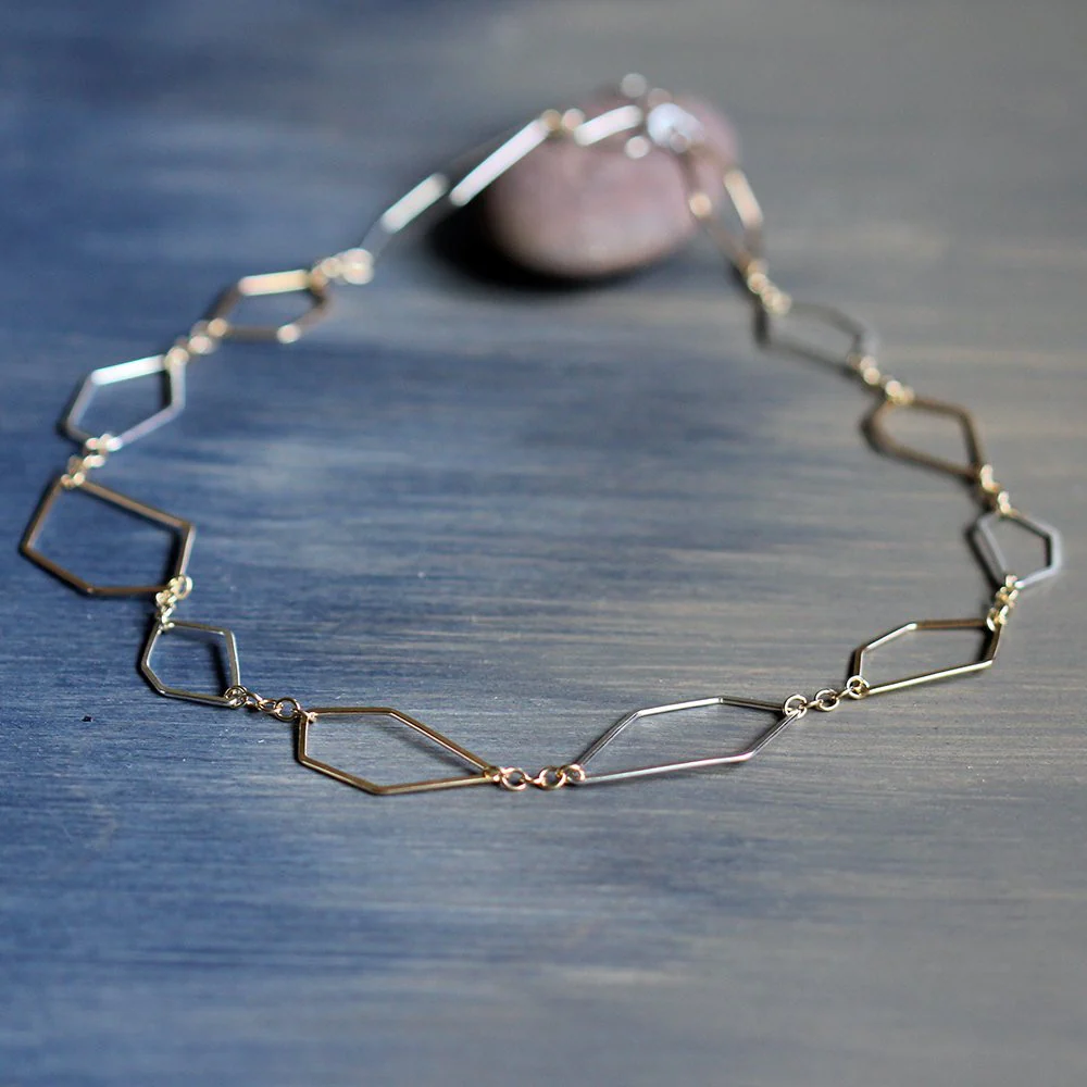 Polla Petra Necklace - Image 3